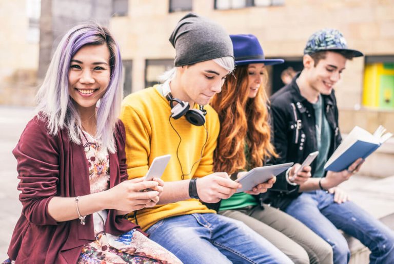 Afinal, como a internet afeta o desenvolvimento das crianças?
