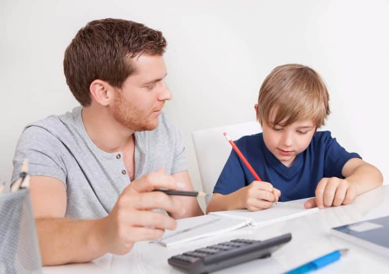 Educação infantil: 5 dicas para incentivar seu filho a estudar