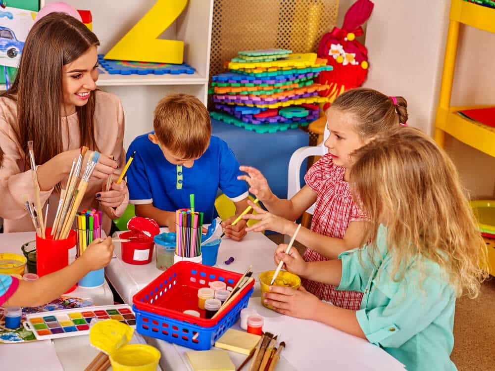 4 maneiras de estimular a criatividade dos seus filhos