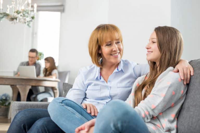 Entenda a importância do diálogo na educação do seu filho