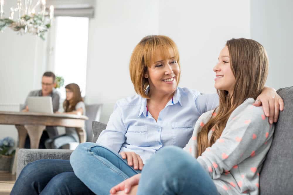 Entenda a importância do diálogo na educação do seu filho